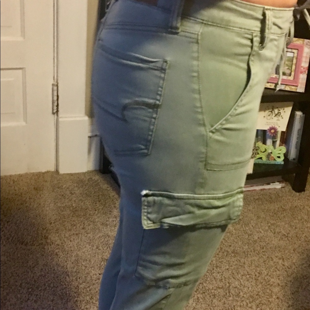 American Eagle Size 12 high rise cargo jegging